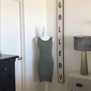 Sleeveless dress